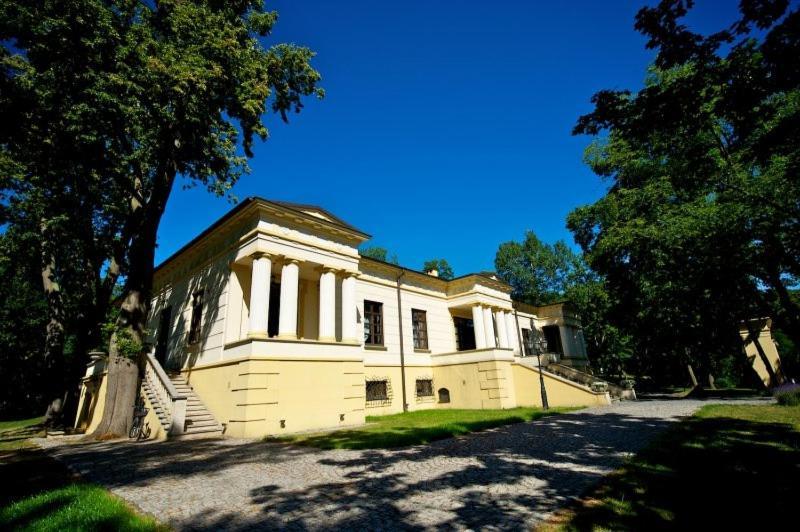 Palac W Malkowie Warta Εξωτερικό φωτογραφία